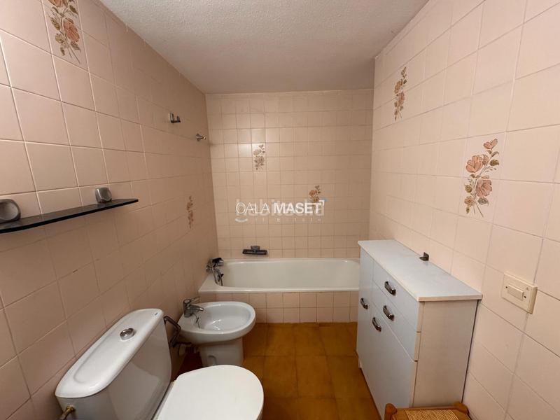 Foto ada24a31-82b0-4d2e-8c9c-3ecad4992922. Apartament amb aparcament piscina a Centre-Platja Platja d´Aro