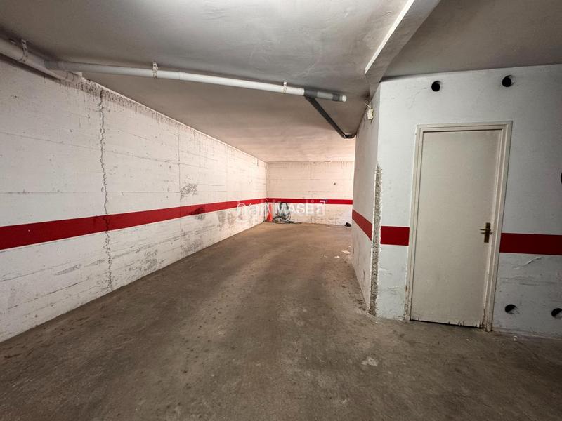 Foto f3fea520-3ab8-4865-ac8d-cf0084f25cd9. Apartament amb aparcament piscina a Centre-Platja Platja d´Aro