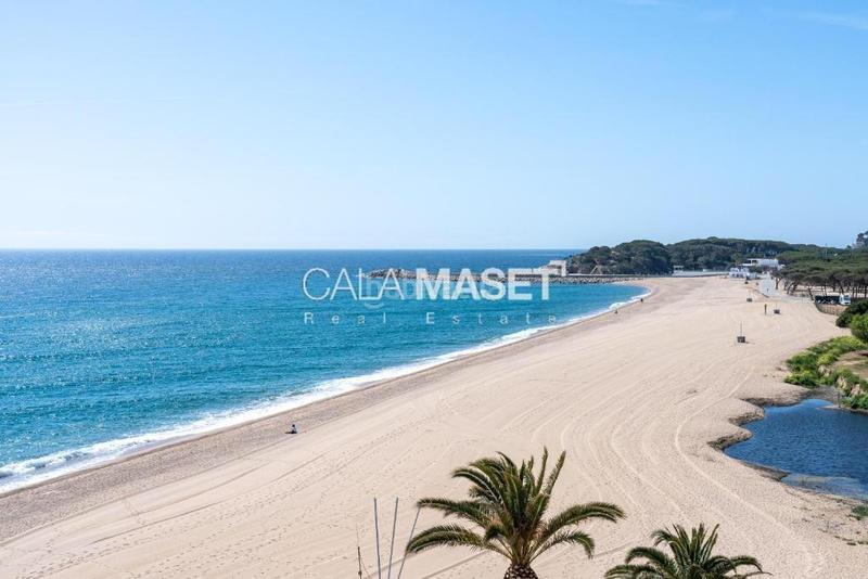 Foto 22beb157-51f0-4927-bfae-0d0a3e29f55a. Estudio en marítim estudio en primera línea del mar con licencia en Platja d´Aro
