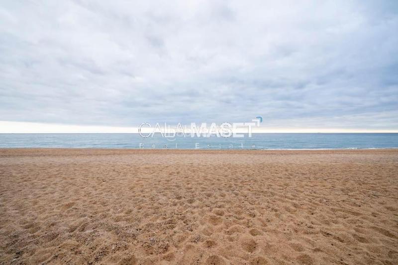 Foto 93da6eb0-f145-47d9-affe-853b353ff181. Estudio en marítim estudio en primera línea del mar con licencia en Platja d´Aro