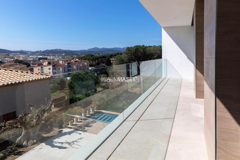 Foto f50b0eea-84d7-43cb-a898-989fff5f1ce9. Location chalet avec chauffage parking piscine dans Platja d´Aro