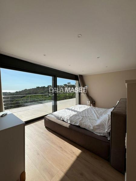 Foto bae2ea94-95a1-4483-8d97-57e8335541a2. Chalet with heating parking pool in Sant Pol Sant Feliu de Guíxols