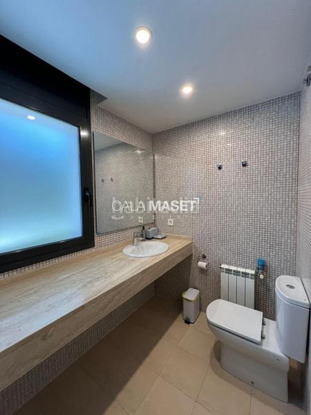 Foto 685b8cfe-6ee9-41e2-ae97-ad08a2154888. Chalet con riscaldamento parcheggio piscina in Sant Pol Sant Feliu de Guíxols