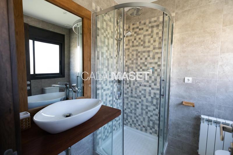 Foto 5dad3db2-69c1-4ca4-a5e2-ca760f88fc7c. House with heating parking in Fenals Platja d´Aro