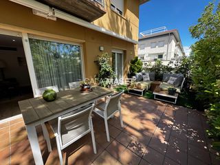 Apartment in S´Agaró. Exclusivo apartamento renovado con amplia terraza en sagaró, a e