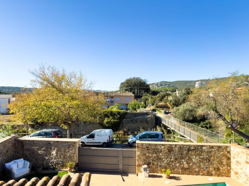 Foto 7371dd6a-9b51-4d7c-b664-e6d7b5b7caa8. Masia amb calefacció aparcament a Poble Calonge