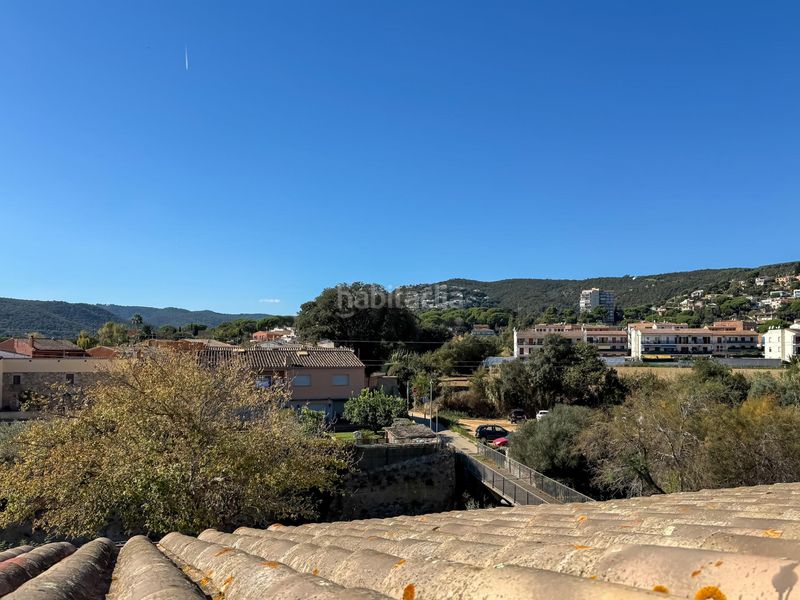 Foto bd9fd4fa-0717-45c9-9213-01a60a356751. Masia amb calefacció aparcament a Poble Calonge