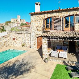 Foto e9f37178-833a-49a4-b2dd-59cdb9dd42ca. Masia amb calefacció aparcament a Poble Calonge