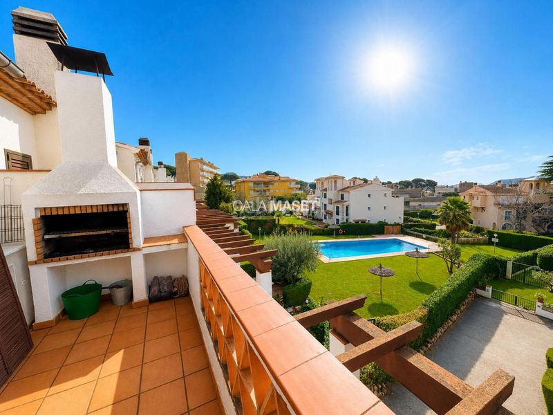 Foto a09df659-a600-42ba-a573-f7e51f04ec73. Rent apartment with parking pool in S´Agaró