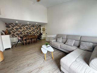 Apartamento  Gaziel. Amplio apartamento reformado con piscina y parking en el centro