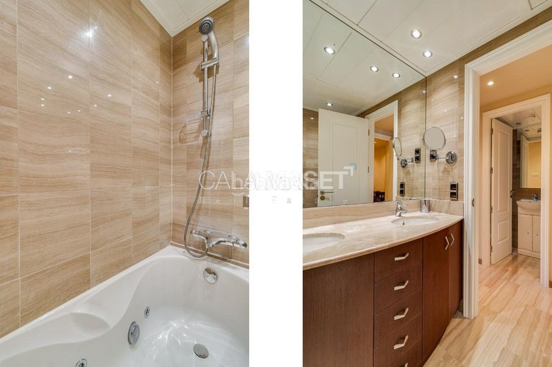 Foto 558b0d52-9a5b-4b9e-996c-f456ab514260. Tríplex amb calefacció aparcament piscina a Port d´Aro Platja d´Aro