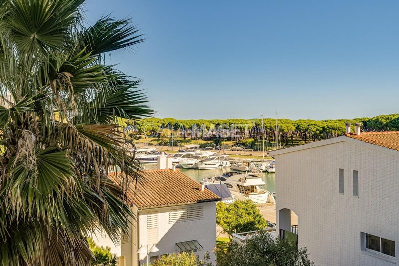 Foto b59c8343-3d2e-41cf-95c6-49c314ce0e5b. Tríplex amb calefacció aparcament piscina a Port d´Aro Platja d´Aro
