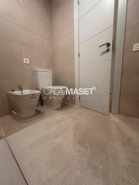 Foto 70a4007e-84e2-4cee-9633-111a8efab8d0. Casa adossada amb aparcament piscina a Los Pinos-Politur Platja d´Aro