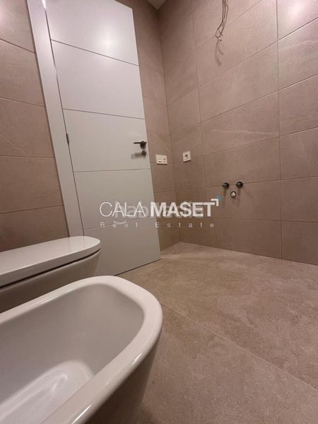 Foto b18a4a30-0bf3-4758-8136-0019c5c1cfa6. Casa adossada amb aparcament piscina a Los Pinos-Politur Platja d´Aro