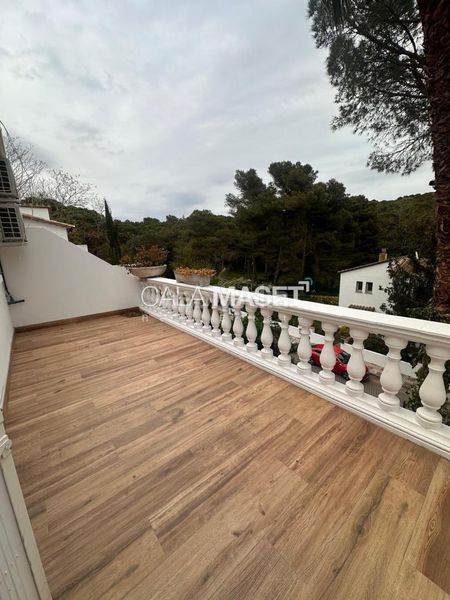 Foto ea51ef12-4cb5-40f8-9eda-cb9112bf5eb2. Casa adossada amb aparcament piscina a Los Pinos-Politur Platja d´Aro
