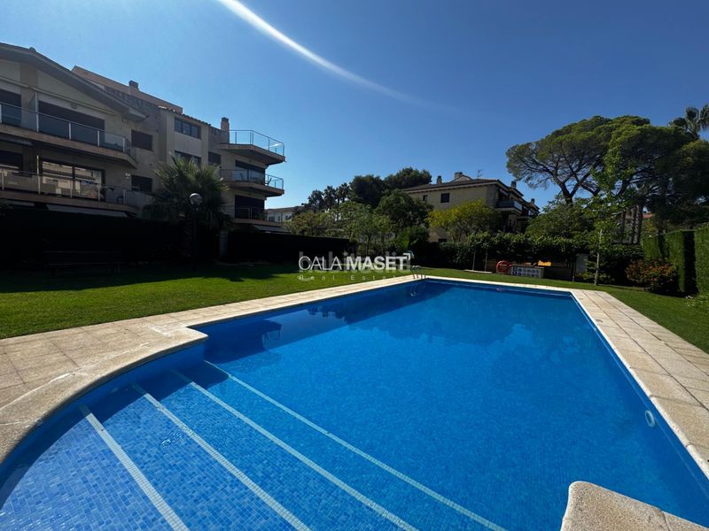 Foto 37f59b28-e435-4c90-8102-654752166618. Pis amb calefacció aparcament piscina a Port d´Aro Platja d´Aro