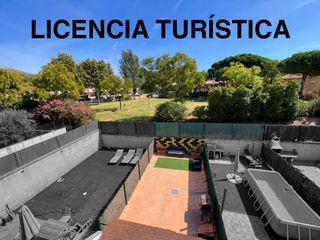 Maison jumelée  De la llum. Casa adosada con licencia turistica en castell daro