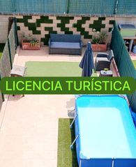 Casa a schiera  De la llum. Casa adosada con licencia turistica en castell daro