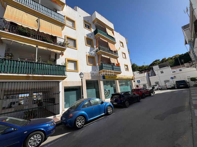 Foto 520e88ba-3e13-4eb6-a070-a158a9600e7b. Pis amb xemeneia calefacció aparcament a San Pedro de Alcántara Pueblo Marbella
