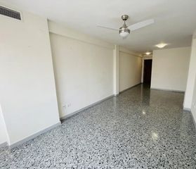 Etagenwohnung in Parque Victoria Eugenia