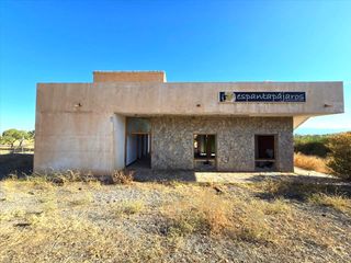 Finca rústica en Polígono 512 parcela 32 cruz del granado. dolar (granada). Complejo turístico rural con 10 apartamentos y piscina en dólar,