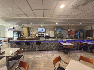 Transfer Business premise in San Pablo. Traspaso de cafeteria totalmente acondicionada