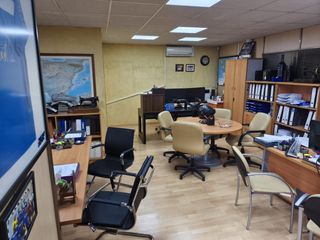 Nau industrial a Pedanías - Extrarradio. Conjunto de 4 naves unidas de 1.650 m con altillos, oficinas y r