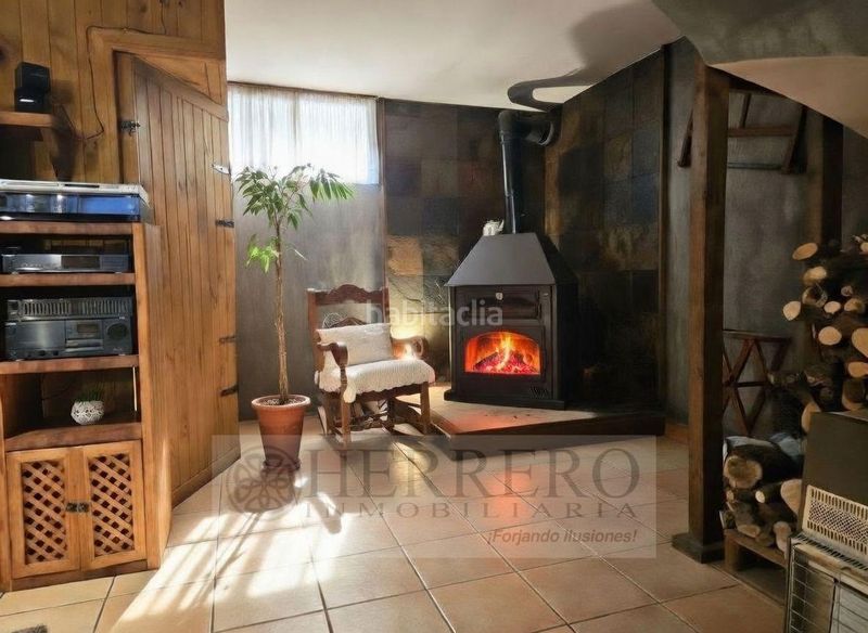 Foto 527ff61c-d488-49f4-86e5-d721bba0f4fb. Casa aparellada amb calefacció aparcament piscina a Gandia