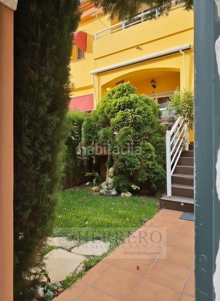 Foto bc2d4ec5-993c-4189-bb43-016ef4dd4ce8. Casa aparellada amb calefacció aparcament piscina a Gandia