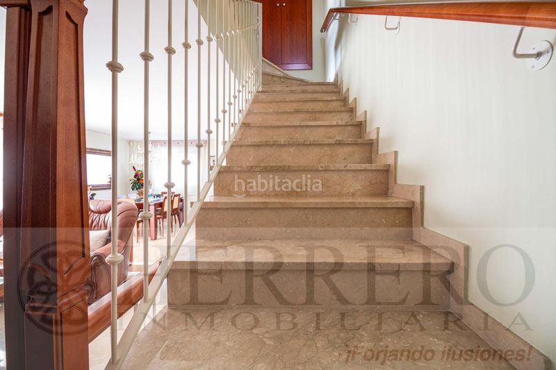 Foto f1ff9ba3-c939-4d7b-b0fe-645932a539c3. Xalet amb calefacció aparcament piscina a Park Nord - Casona Gandia
