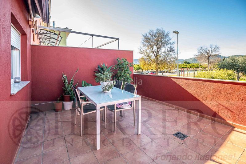 Foto 10f59581-7486-4fa4-953d-4fa0d6d71418. Casa adossada amb calefacció aparcament piscina a Almoines