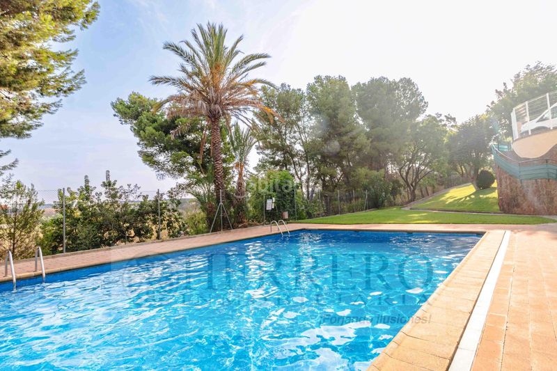 Foto 54431dae-e8dd-4132-a162-cef4074ba9bd. Casa adossada amb calefacció aparcament piscina a Almoines