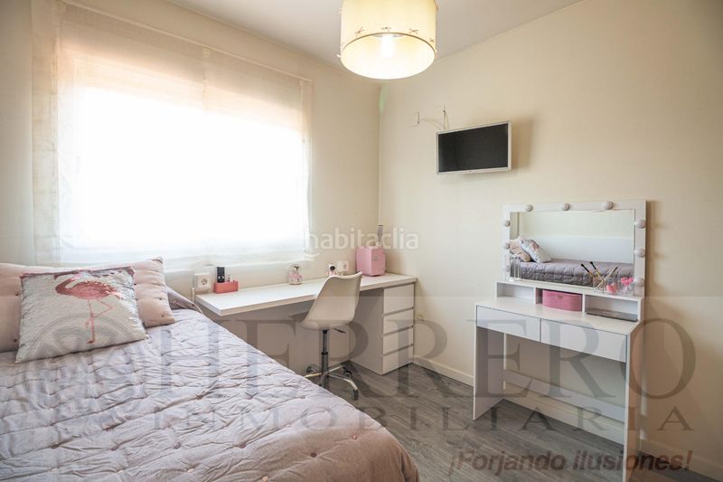 Foto a74e854b-03d4-4856-84ec-267348de0621. Casa adossada amb calefacció aparcament piscina a Almoines