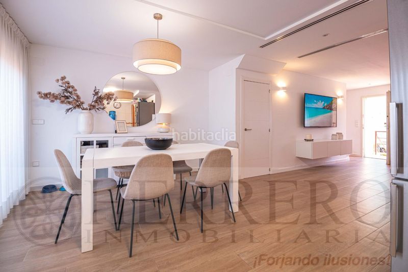 Foto a86dc000-6406-4712-80ef-abd479b500d5. Casa adossada amb calefacció aparcament piscina a Almoines