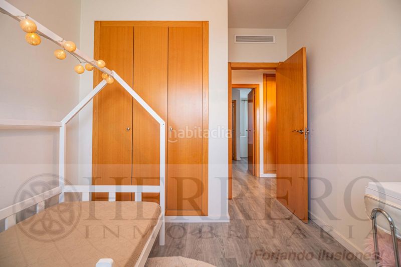 Foto b2740204-9a04-4224-854a-6f735cc337bd. Casa adossada amb calefacció aparcament piscina a Almoines