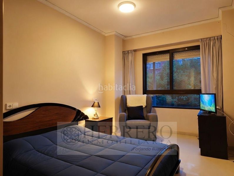 Foto fda518ce-6f2a-4b4d-aca1-a4e65263cef4. Etagenwohnung in grau del 13 in Corea Gandia