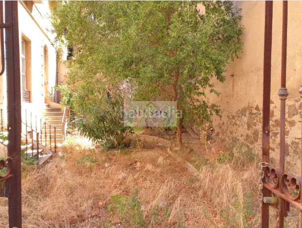 Foto 647c7009-dc39-42b8-9f6b-be4f0c4da3c4. Terreny residencial a Portbou