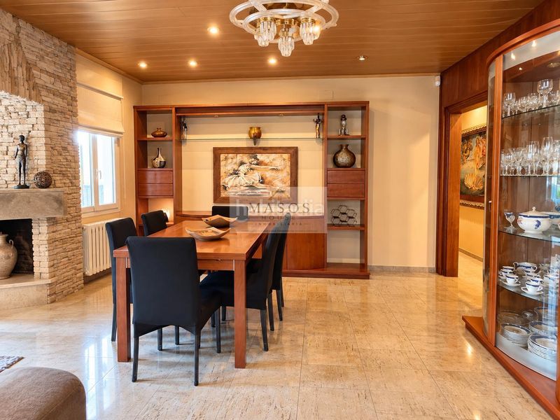 Foto b0f0bb61-647e-411f-b7f9-a6bb8cdd6e4d. Chalet con parcheggio in Els Masos - Els Garrofers Coma-ruga