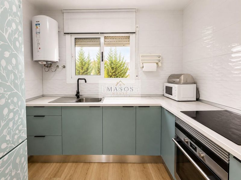 Foto b95e7325-f72e-4cc9-82b5-b600650e8858. Casa amb aparcament a Creixell