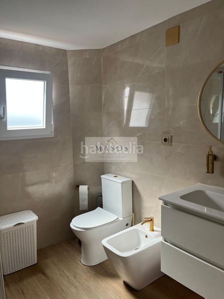 Foto dbf5d630-650c-449b-bc2f-d36bd62b34e6. Casa amb aparcament a Creixell