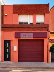 Haus  Av. sant silvestre. Santa coloma de gramanetcasa