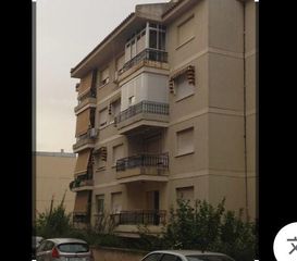 Pis a Barriada san isidro 6. Amplio piso de 4 dormitorios  en antequera