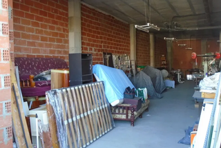 Local Comercial  Carrer josé maria morales. Bajo de 100 metros con salida de humos