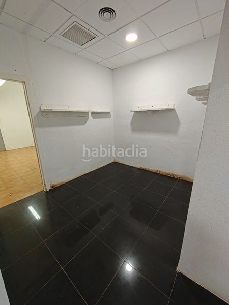 Foto 049e8f37-82ff-48b4-8993-85f9991990be. Alquiler local comercial en avinguda de la albufera 30 bajo comercial de 170 metros en avenida principal en Alfafar