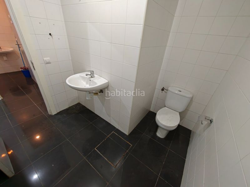 Foto 71bcbb0c-660c-4350-8dbf-b3c3489bd094. Alquiler local comercial en avinguda de la albufera 30 bajo comercial de 170 metros en avenida principal en Alfafar