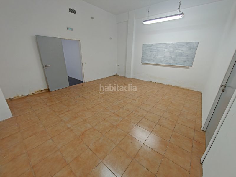 Foto 7465a304-bac8-4763-8520-933673e1dbcb. Alquiler local comercial en avinguda de la albufera 30 bajo comercial de 170 metros en avenida principal en Alfafar