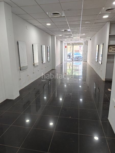 Foto d07d6c50-c9d7-4ce0-893c-b398de407c10. Alquiler local comercial en avinguda de la albufera 30 bajo comercial de 170 metros en avenida principal en Alfafar