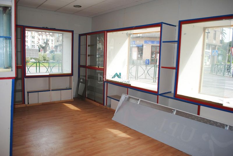 Foto da760a09-88e5-4bf5-9f32-c75f70b158c9. Local comercial a Santoña