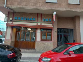 Local Comercial  Calle de francisco javier landáburu. Se vende bar en vitoria