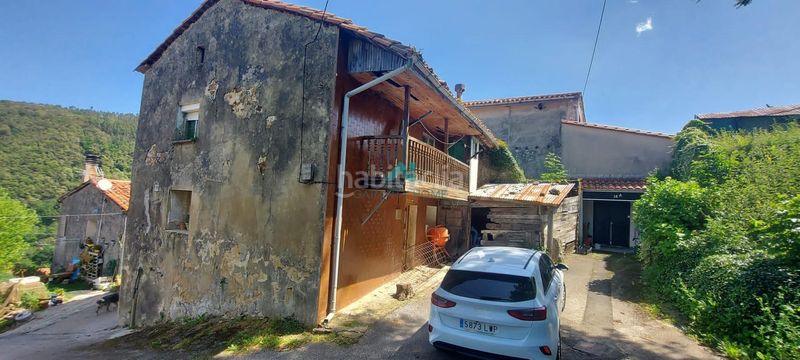 Foto 02356a67-6660-49c5-aac2-8c0697433087. Masia a Ampuero